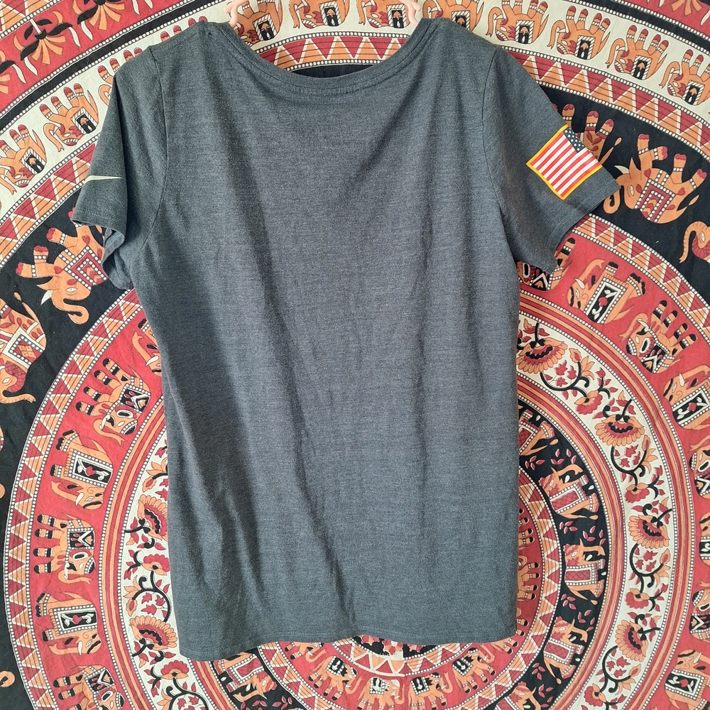 Nike Seattle Seahawks Heather Grey Salute to Service V-Neck T-shirt - Picture 2 of 12